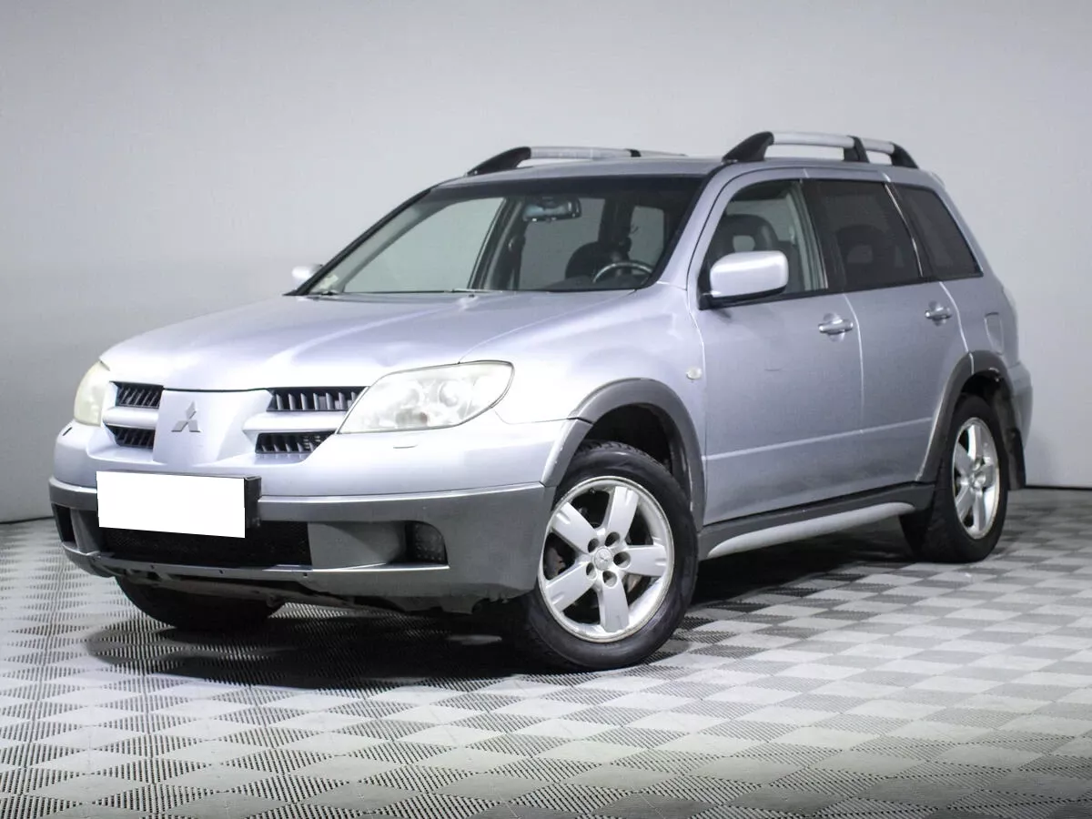 Mitsubishi outlander 2005 год